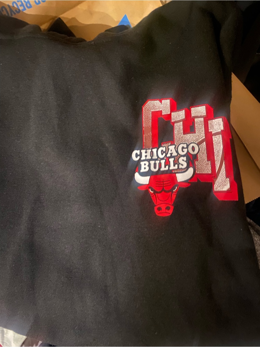 Chicago Bulls Black Pullover Sweatshirt with Logo
